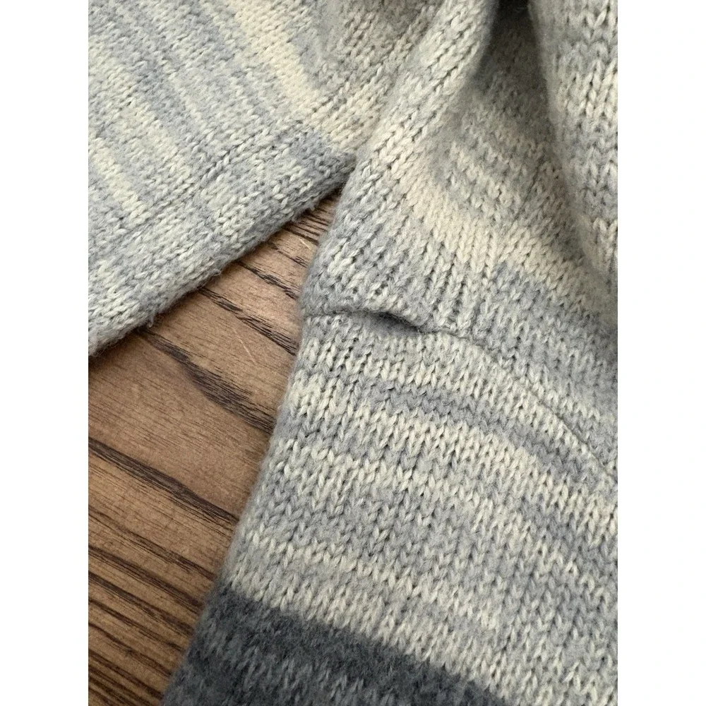 Free People Women's Large Wool Blend Oversized Grey/Cream Ombre Cardigan Sweater - Picture 8 of 9